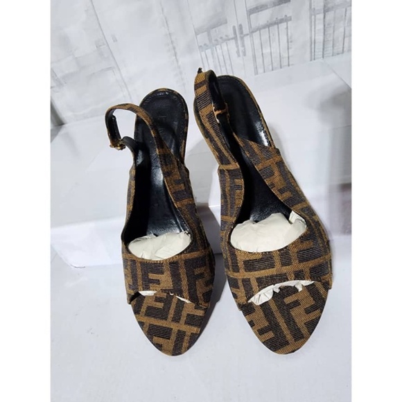 Authentic Fendi Canvas Slingback Peep Toe Sandals Brown/Beige Size 39 - Picture 3 of 11